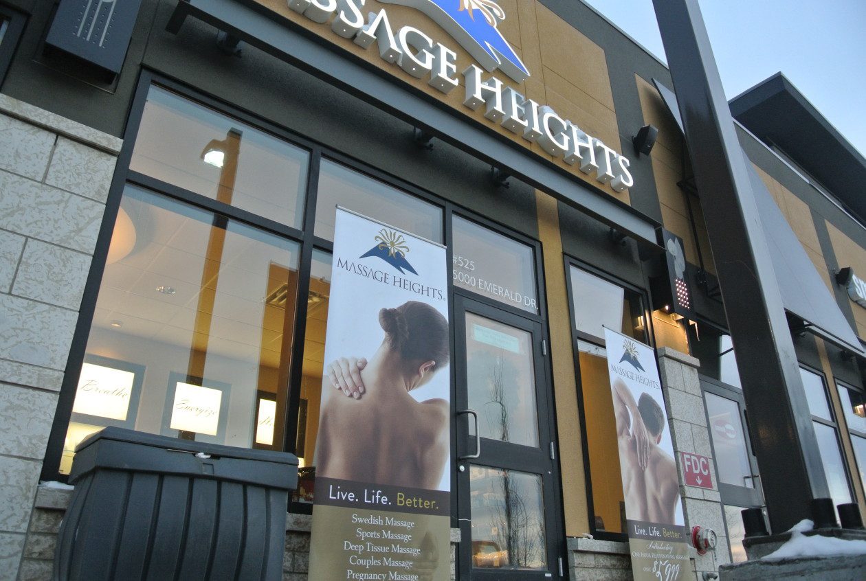 DSC_0876 Emerald Hills Centre